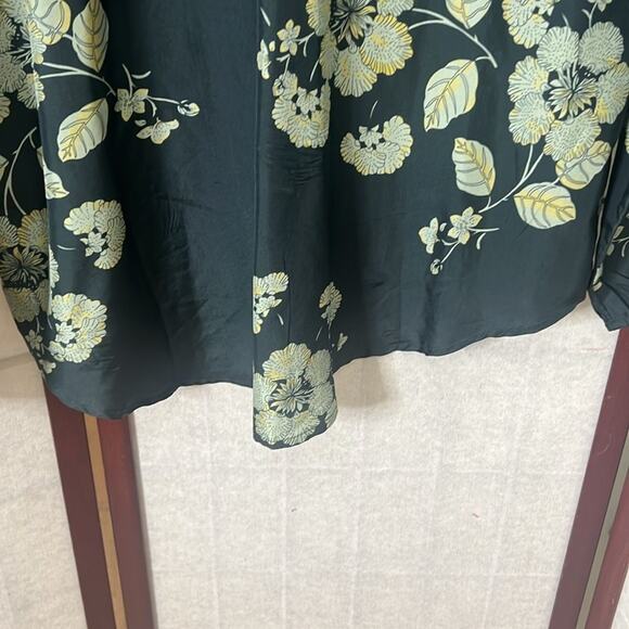 SUNDANCE 100% SILK FLORAL BLOUSE‎ SIZE M - Picture 5 of 9
